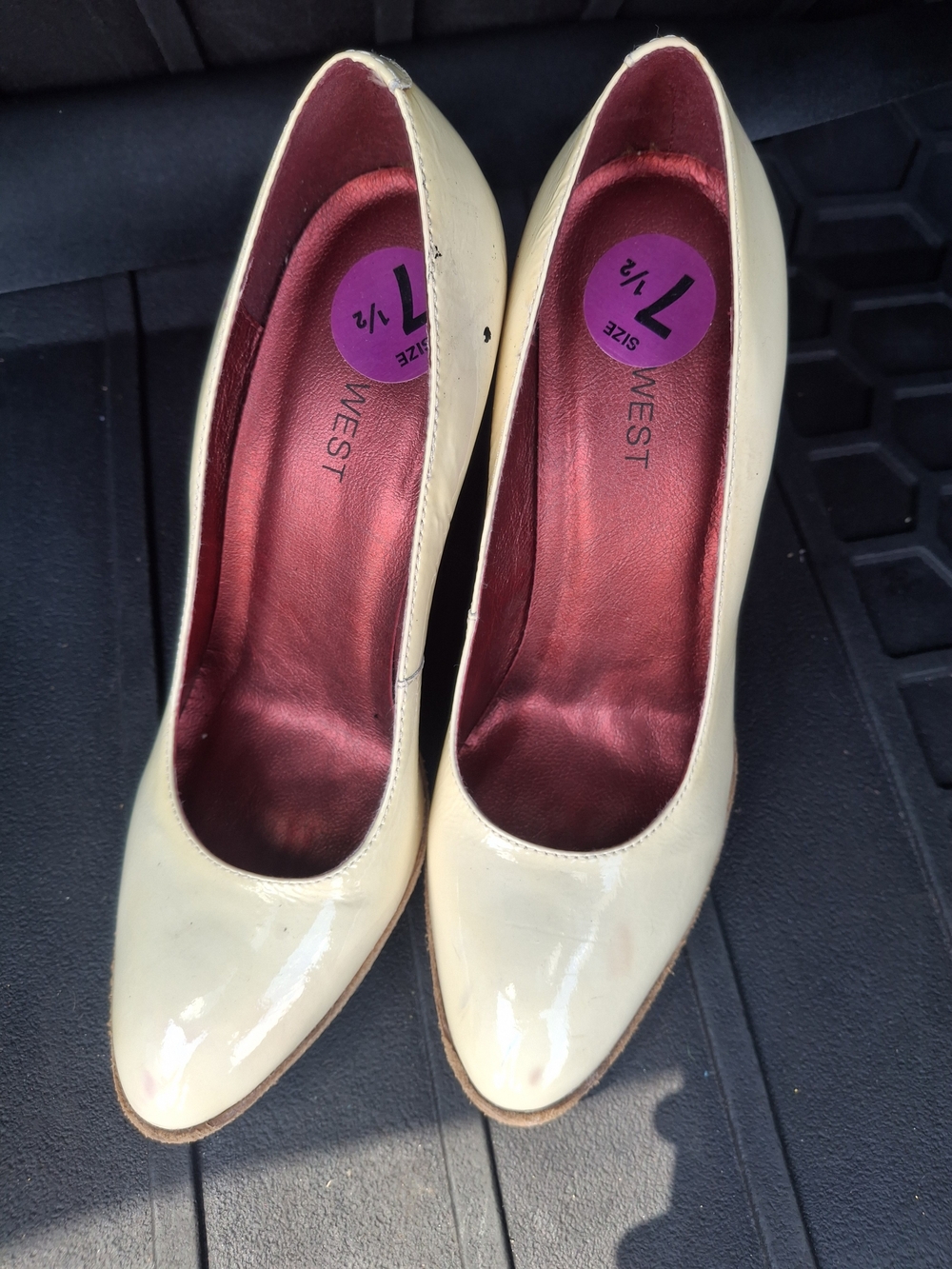 Nine West Cream Patent Leather Pumps - Cream